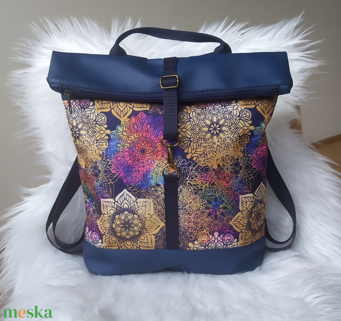 Kék műbőr rolltop hátizsák elején mandala mintával - táska & tok - hátizsák - roll top hátizsák - Meska.hu Kék műbőr rolltop hátizsák elején mandala mintával - táska & tok - hátizsák - roll top hátizsák - Meska.hu
