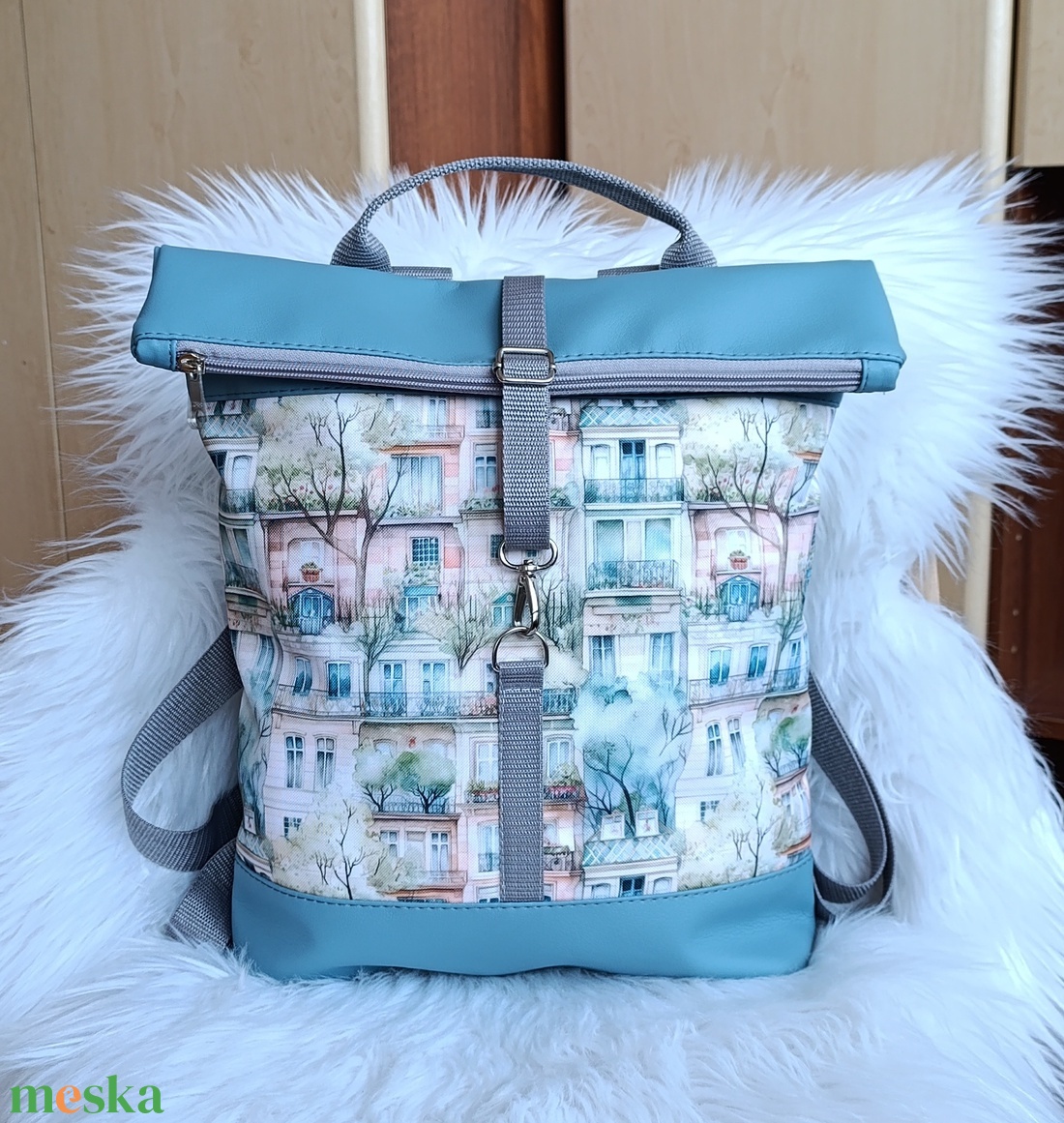Kék műbőr rolltop hátizsák elején város mintával - táska & tok - hátizsák - roll top hátizsák - Meska.hu Kék műbőr rolltop hátizsák elején város mintával - táska & tok - hátizsák - roll top hátizsák - Meska.hu