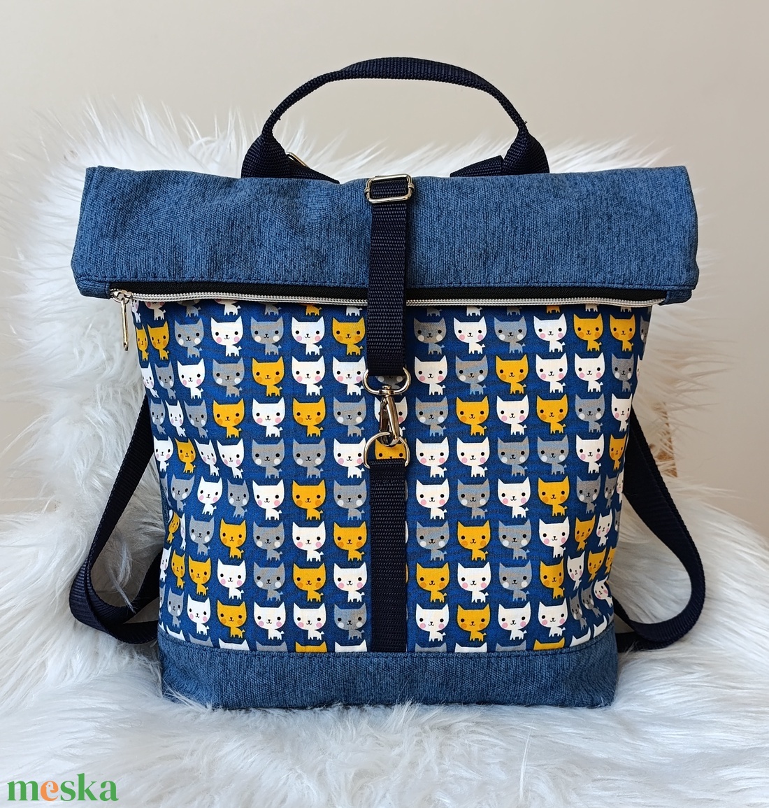 Rolltop hátizsák elején cica mintával - táska & tok - hátizsák - roll top hátizsák - Meska.hu Rolltop hátizsák elején cica mintával - táska & tok - hátizsák - roll top hátizsák - Meska.hu
