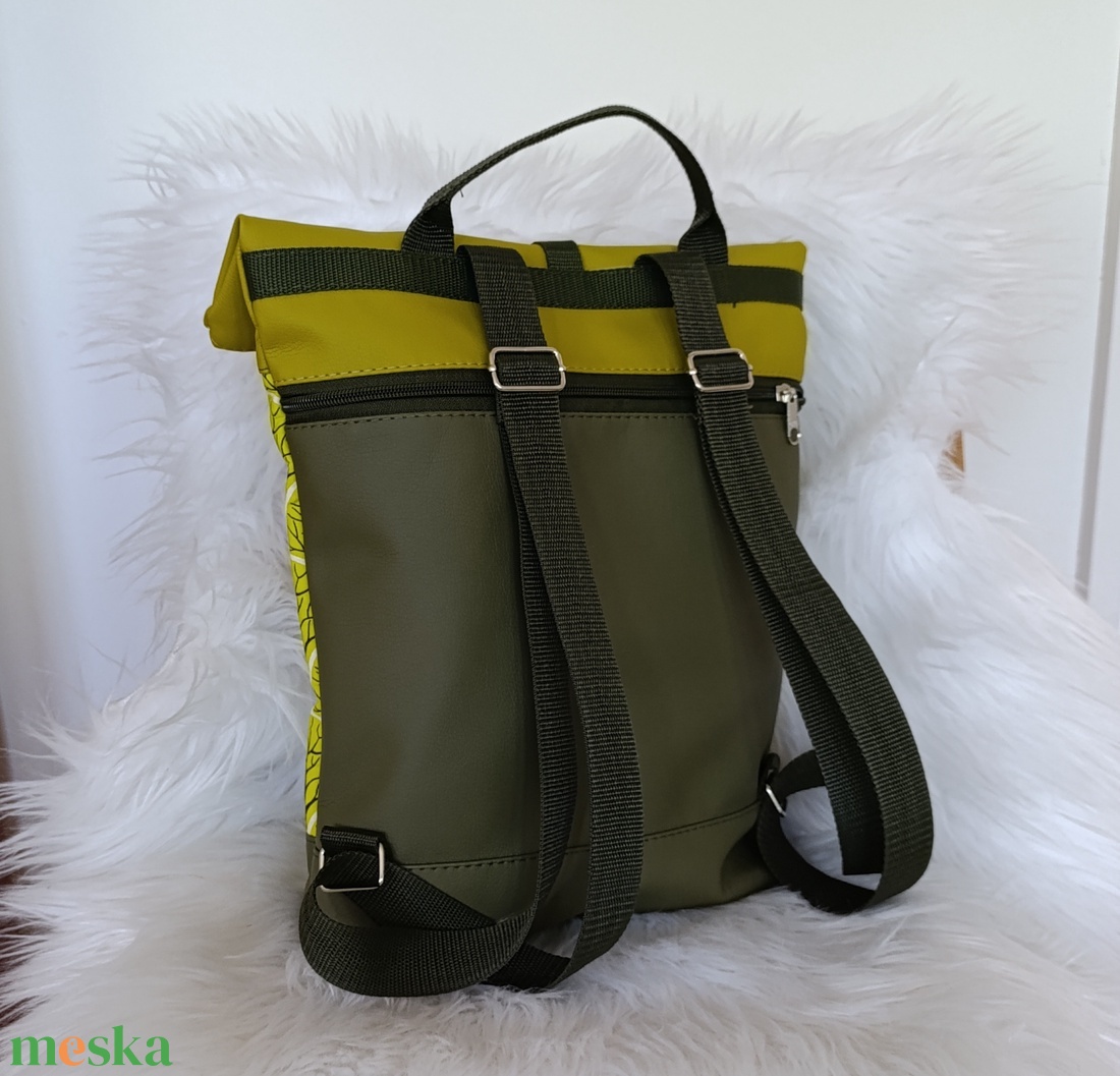 Műbőr rolltop hátizsák elején állat mintával - táska & tok - hátizsák - roll top hátizsák - Meska.hu Műbőr rolltop hátizsák elején állat mintával - táska & tok - hátizsák - roll top hátizsák - Meska.hu