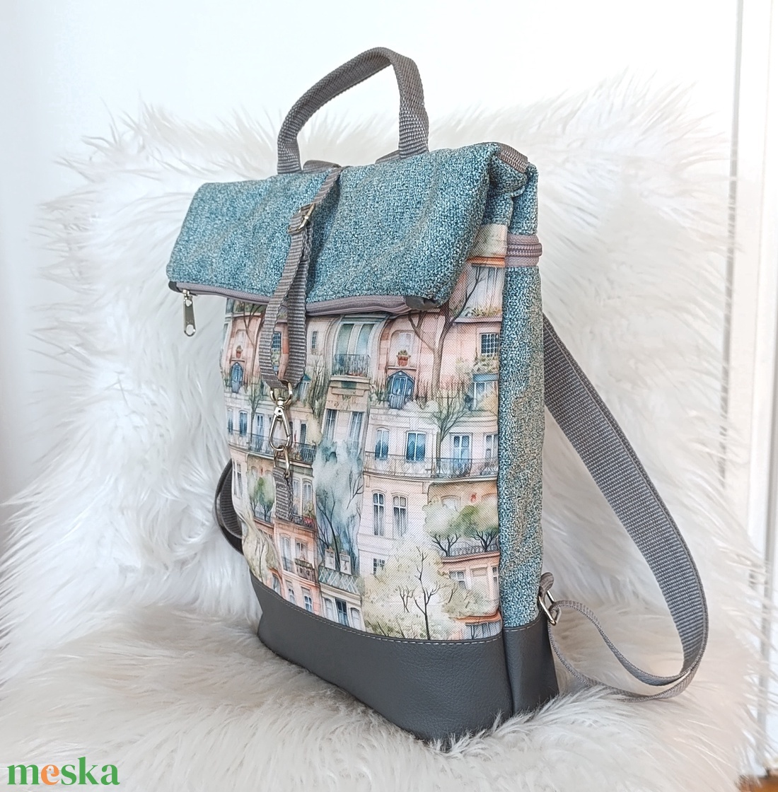 Rolltop hátizsák elején város mintával  - táska & tok - hátizsák - roll top hátizsák - Meska.hu