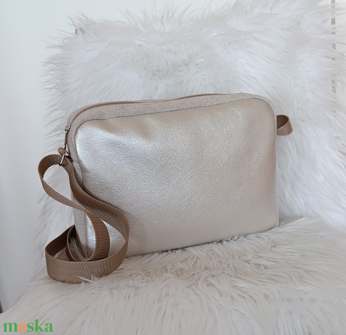 Kézzel hímzett válltáska - táska & tok - kézitáska & válltáska - vállon átvethető táska - Meska.hu