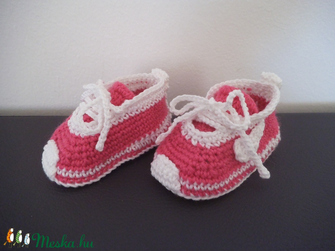 Horgolt kislány babacipő talphossz: 9 cm 0-3 hóig - - Meska.hu Horgolt kislány babacipő talphossz: 9 cm 0-3 hóig - - Meska.hu