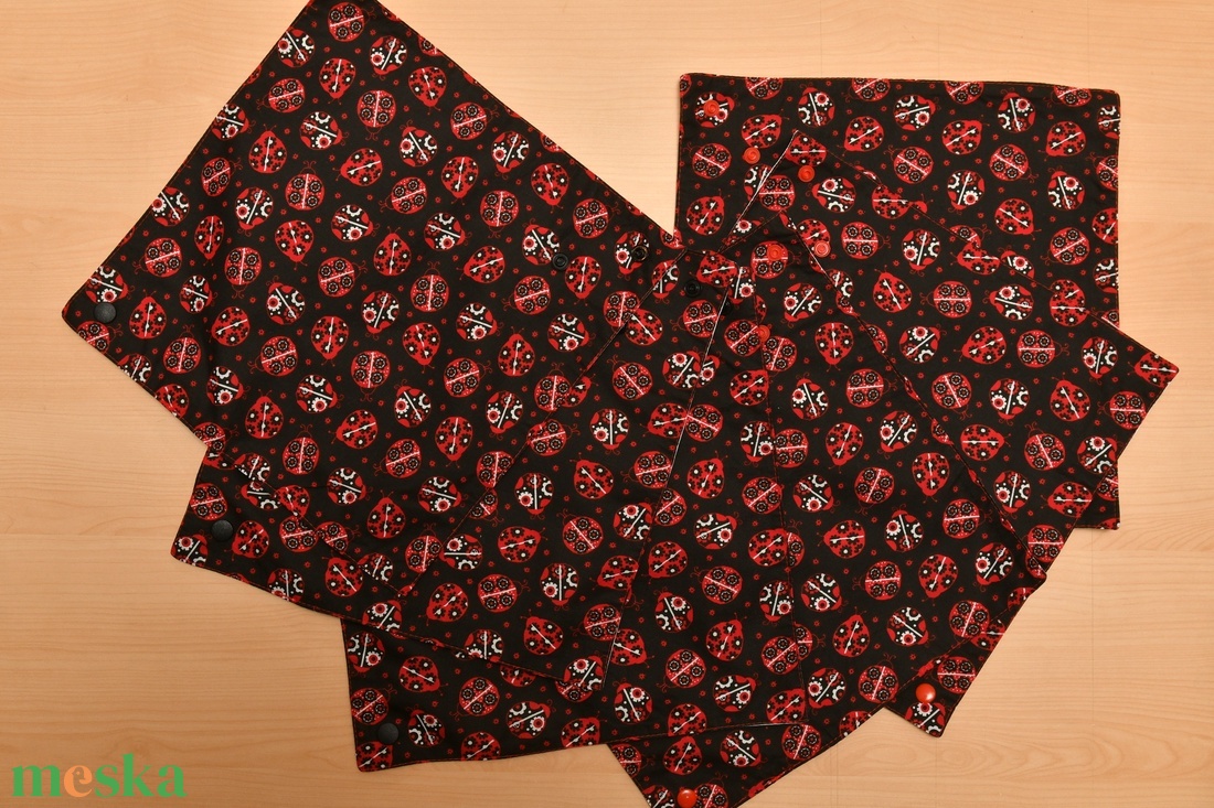 Újraszalvéta patenttal - katicás - otthon & életmód - konyhafelszerelés, tálalás - konyhai textil - szalvéta - Meska.hu