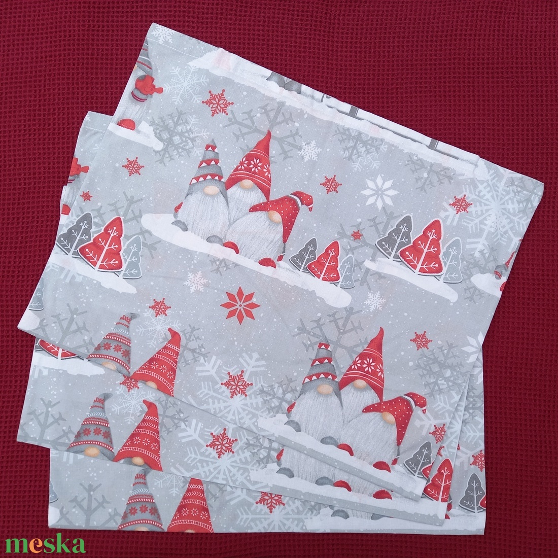 Kispárna huzat - piros manós - otthon & életmód - lakástextil - párna & párnahuzat - díszpárnahuzat - Meska.hu