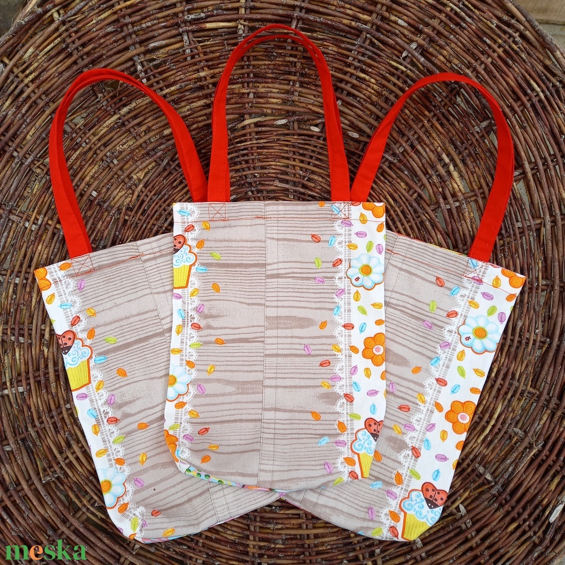 Színes húsvéti textiltáska piros füllel, 24x31 cm  - táska & tok - bevásárlás & shopper táska - shopper, textiltáska, szatyor - Meska.hu