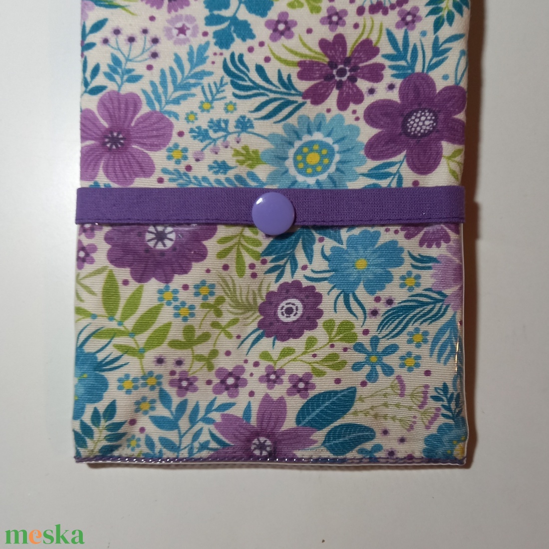 Lila-kék virágos mobiltok átlátszó zsebbel, 12x20cm, pikk-pakk zárral - táska & tok - pénztárca & más tok - telefontok - Meska.hu