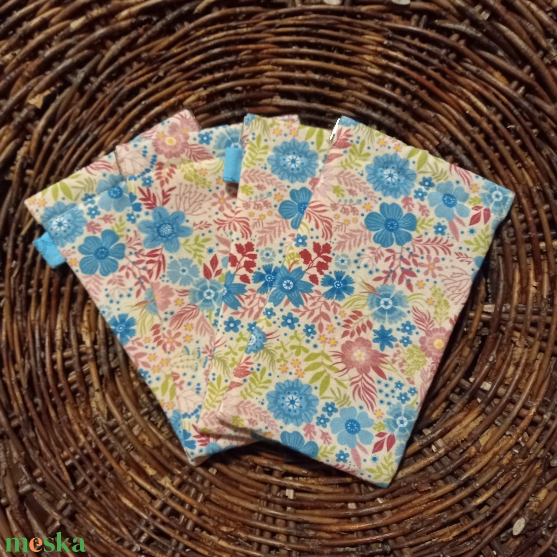 Kék-rózsaszín virágos mobiltok, 12x20cm, pikk-pakk zárral - táska & tok - pénztárca & más tok - telefontok - Meska.hu