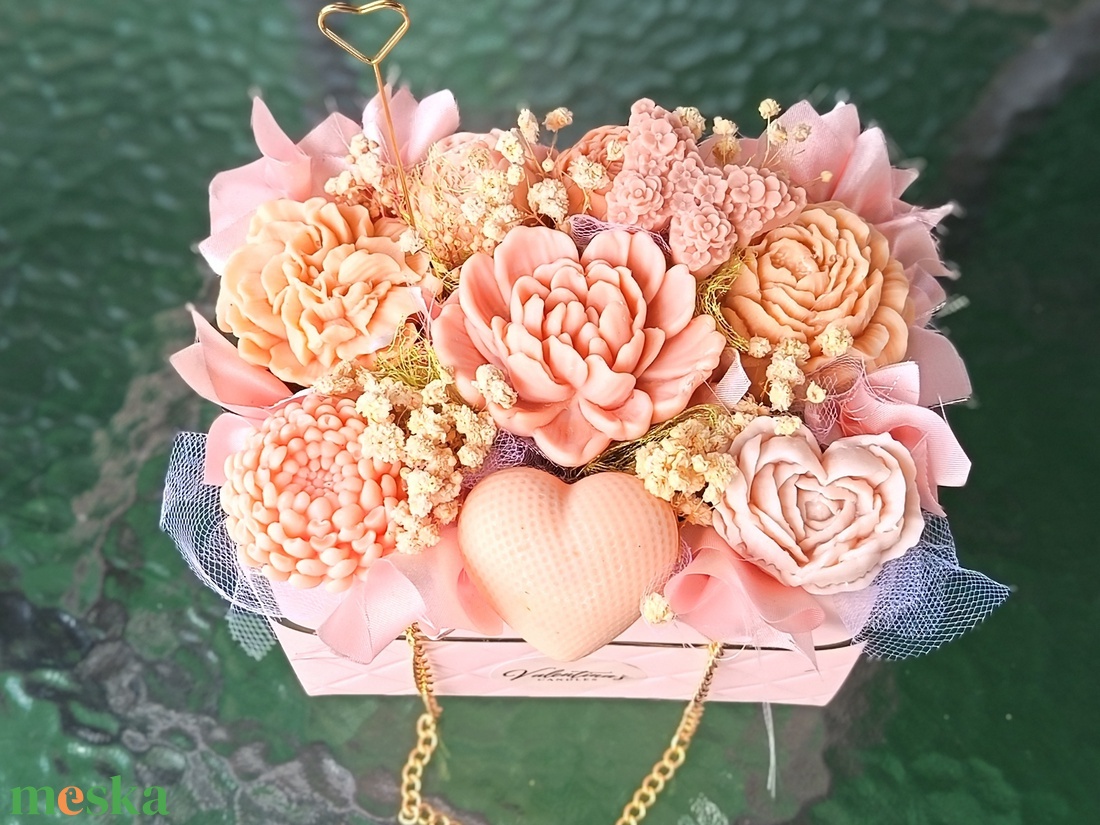 Anyák napi virágbox - otthon & életmód - virágdekoráció - virágok - virágbox - Meska.hu