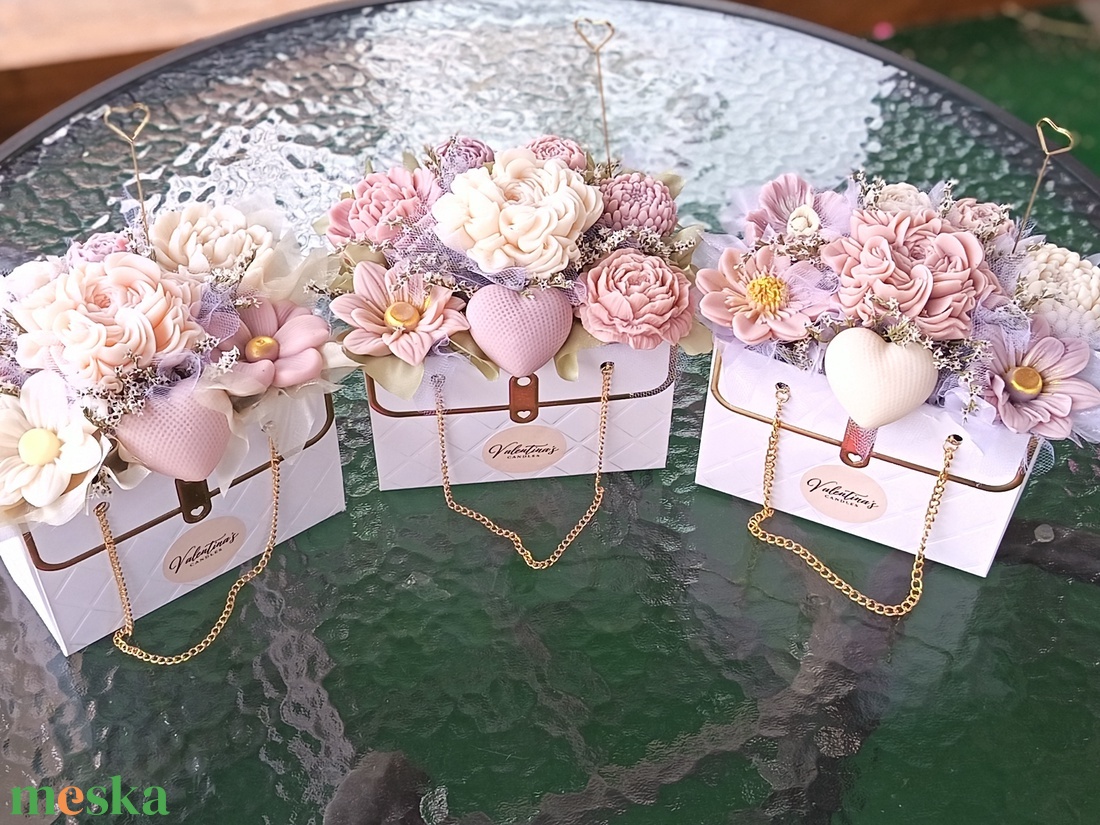 Anyák napi virágbox - otthon & életmód - virágdekoráció - virágok - virágbox - Meska.hu