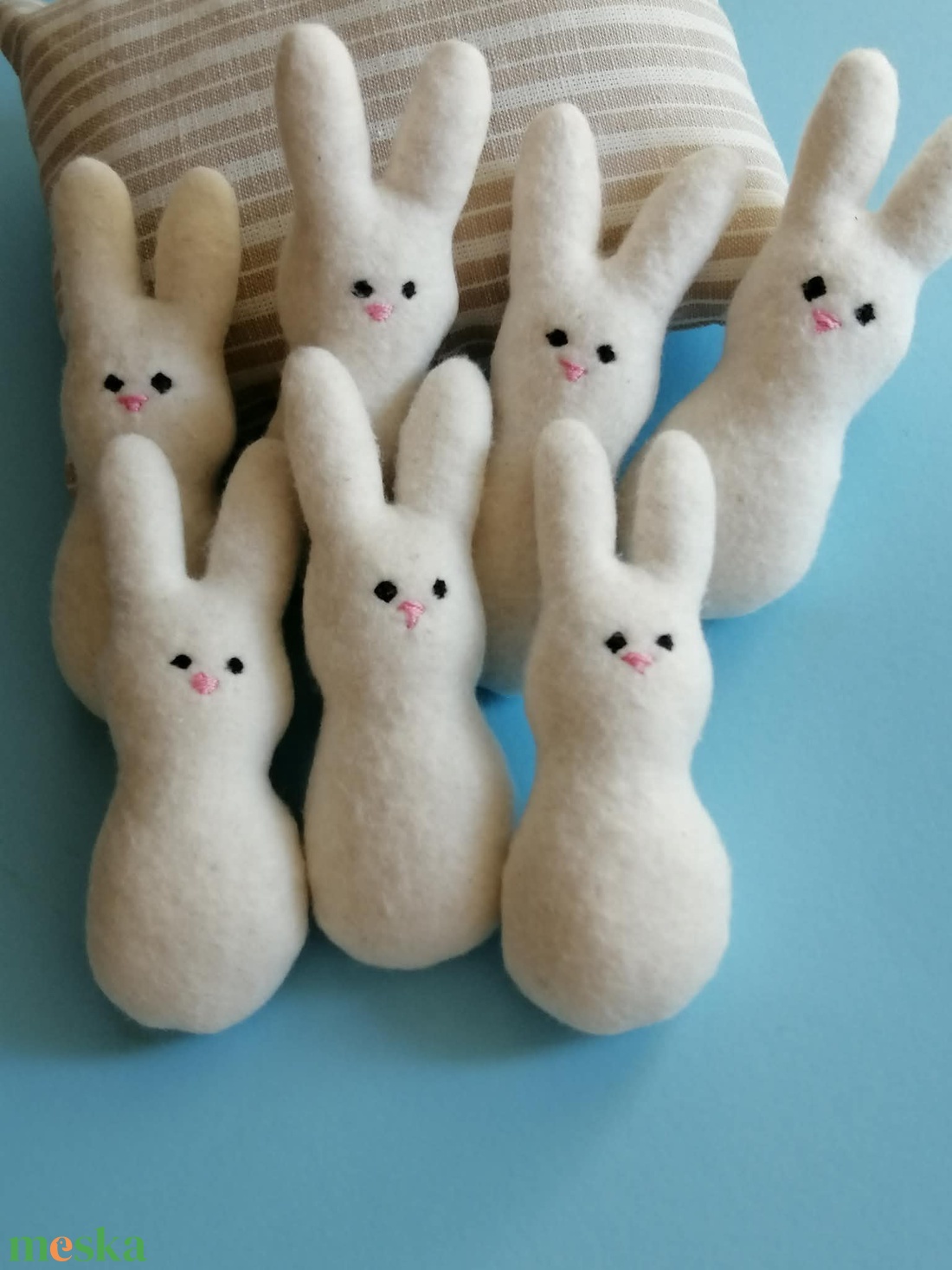 Baba nyuszi, meleg, pihe-puha Zsebnyuszi, 10 cm - játék & sport - plüssállat & játékfigura - nyuszi - Meska.hu