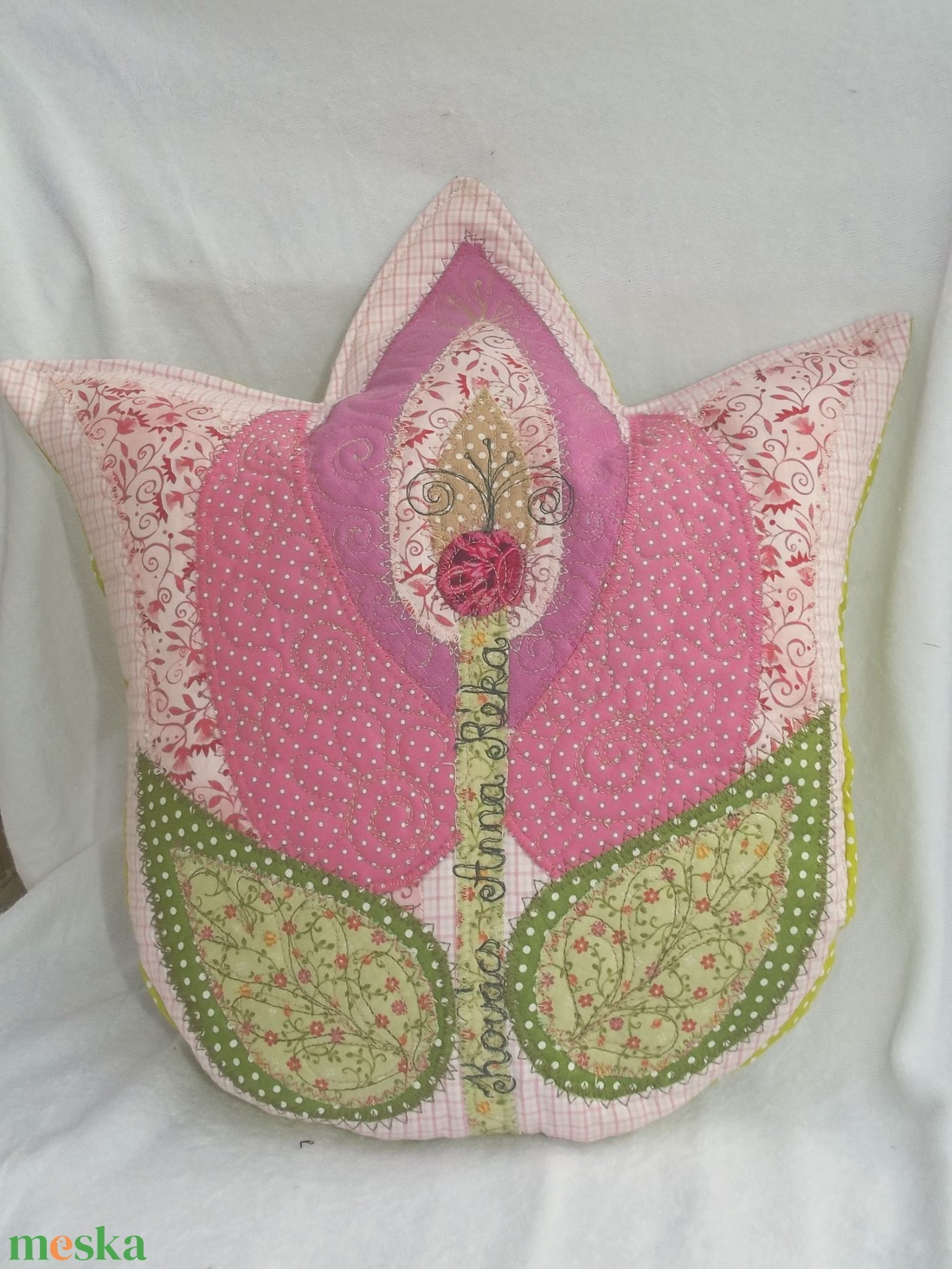 Tulipán alakú párna névvel vagy felirattal kb. 40 x 30 cm - otthon & életmód - lakástextil - párna & párnahuzat - Meska.hu Tulipán alakú párna névvel vagy felirattal kb. 40 x 30 cm - otthon & életmód - lakástextil - párna & párnahuzat - Meska.hu