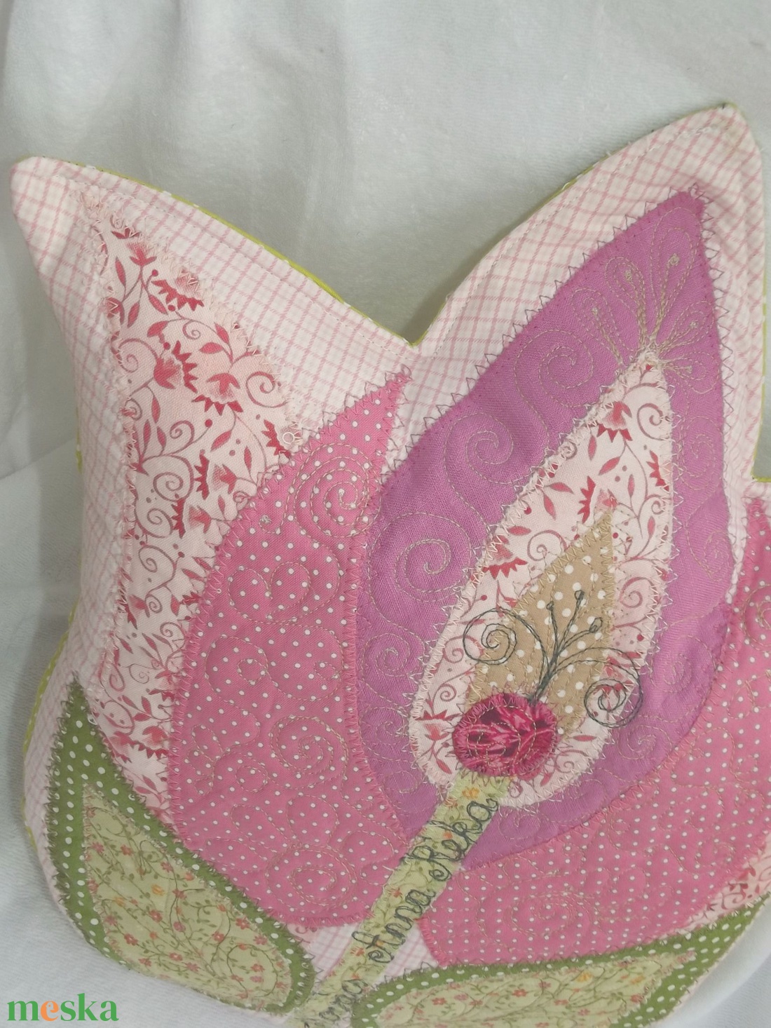 Tulipán alakú párna névvel vagy felirattal kb. 40 x 30 cm - otthon & életmód - lakástextil - párna & párnahuzat - Meska.hu Tulipán alakú párna névvel vagy felirattal kb. 40 x 30 cm - otthon & életmód - lakástextil - párna & párnahuzat - Meska.hu