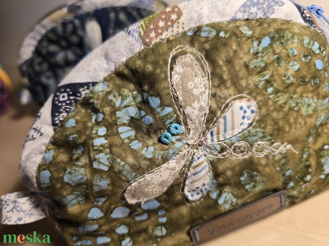 Szitakötős, batikolt mintás neszesszer - táska & tok - neszesszer - Meska.hu