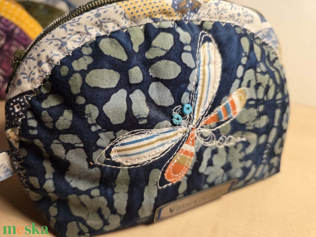 Szitakötős, batikolt mintás neszesszer - táska & tok - neszesszer - Meska.hu