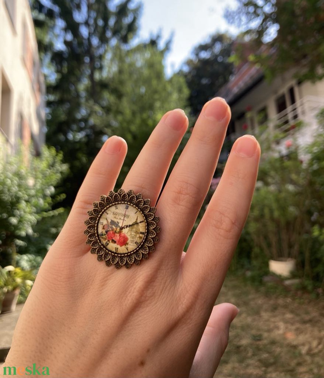 Nagy gyűrű, retro stílusban - London design, rózsával  - ékszer - gyűrű - üveglencsés gyűrű - Meska.hu