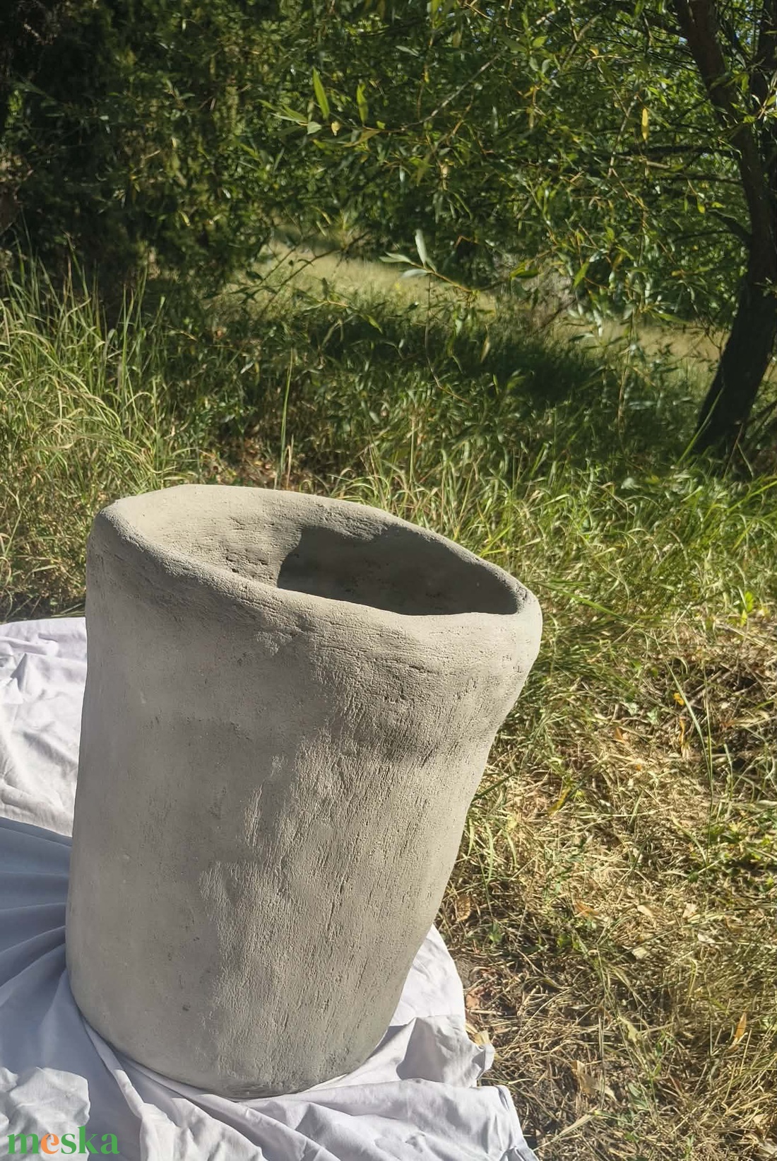 Rusztikus betonkaspó - otthon & életmód - virágdekoráció - virágtartó - kaspó - Meska.hu