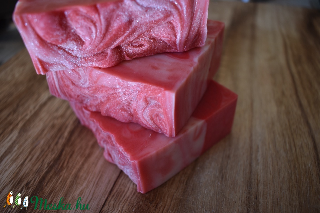 Shea vajas szappan eper illattal 130g - - Meska.hu Shea vajas szappan eper illattal 130g - - Meska.hu