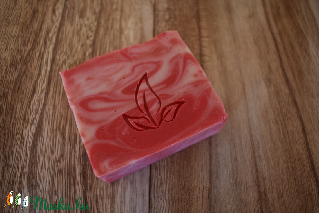 Shea vajas szappan eper illattal 130g - - Meska.hu Shea vajas szappan eper illattal 130g - - Meska.hu