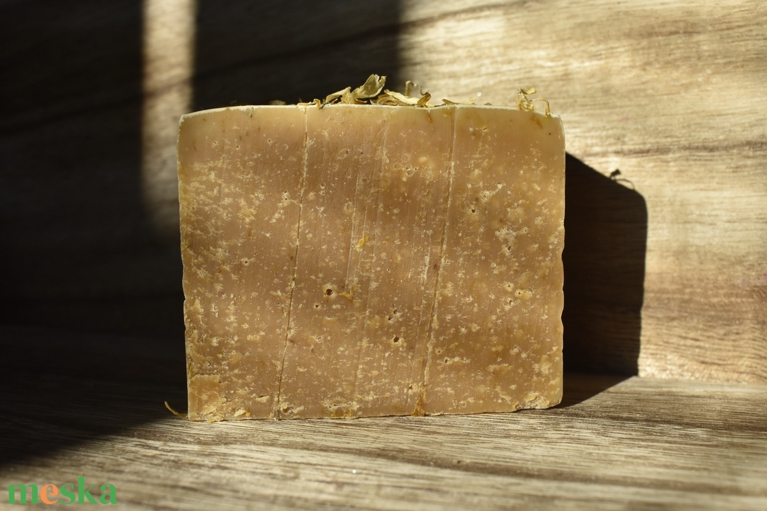 Körömvirág méz szappan kecsketejjel 125g - szépségápolás - szappan & fürdés - kézműves szappan - Meska.hu