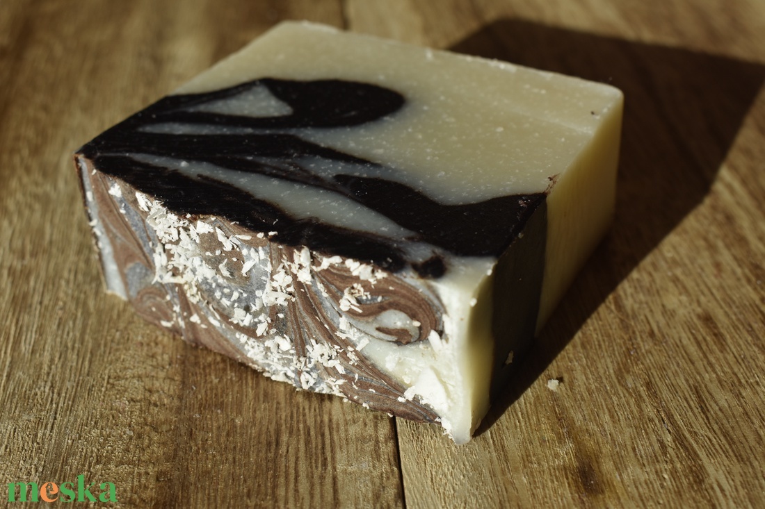 Csupa kókusz csokival szappan 135g - szépségápolás - szappan & fürdés - kézműves szappan - Meska.hu Csupa kókusz csokival szappan 135g - szépségápolás - szappan & fürdés - kézműves szappan - Meska.hu