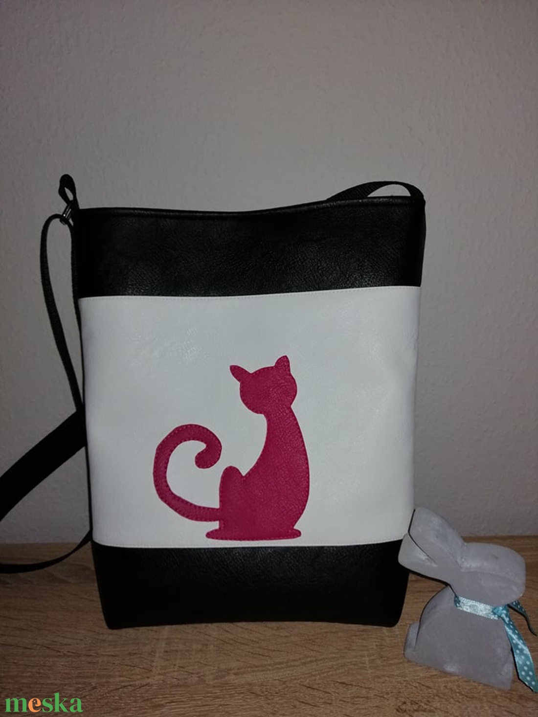 Cicás táska - táska & tok - kézitáska & válltáska - vállon átvethető táska - Meska.hu