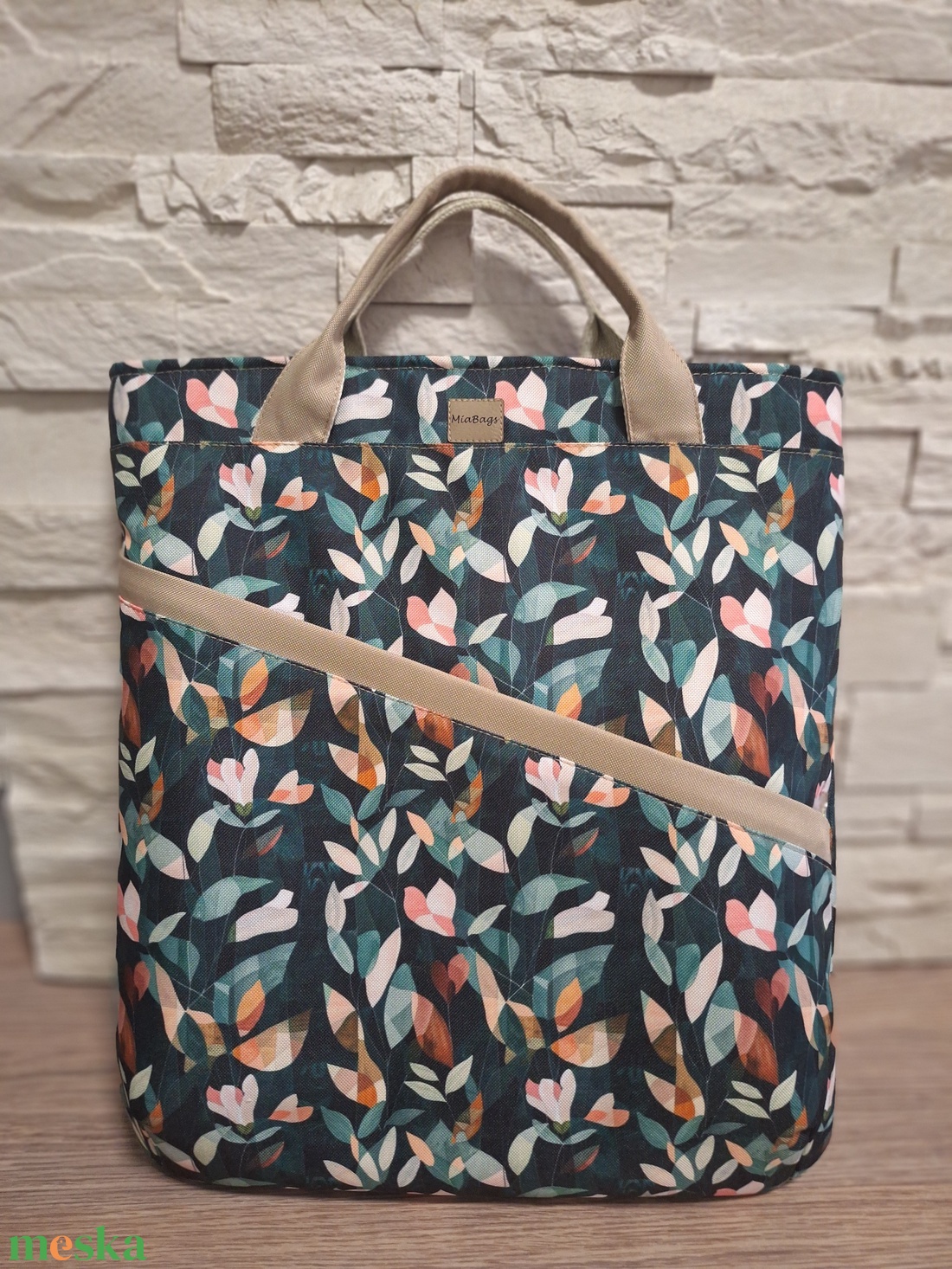 Miabags hátizsák  - táska & tok - kézitáska & válltáska - válltáska - Meska.hu