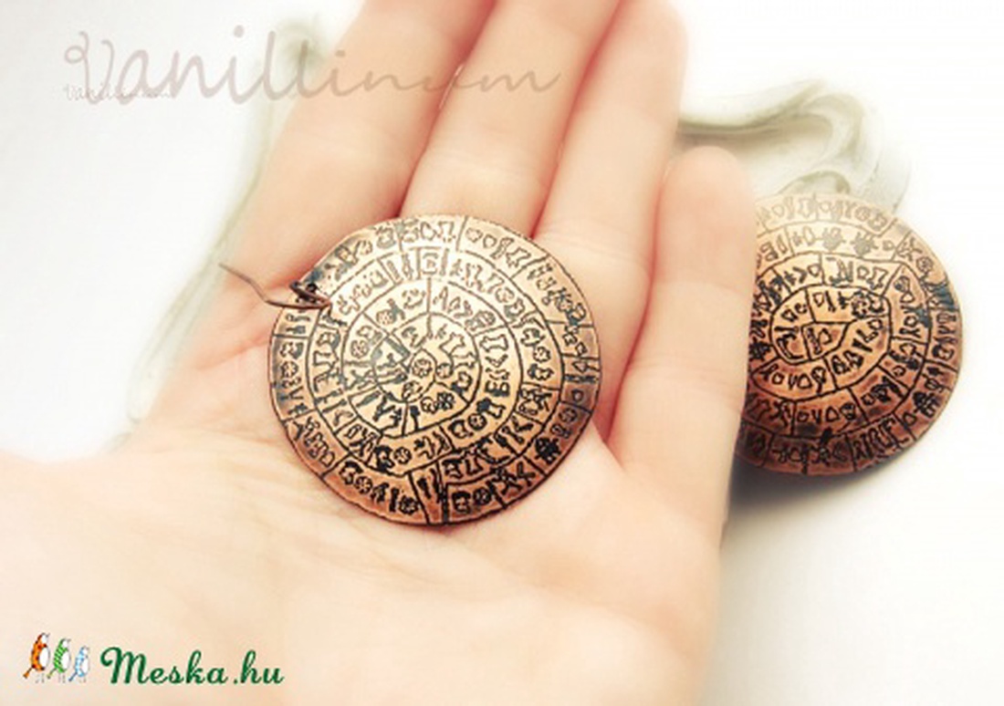 phaisztoszi korong - maratott fülbevaló -  - Meska.hu