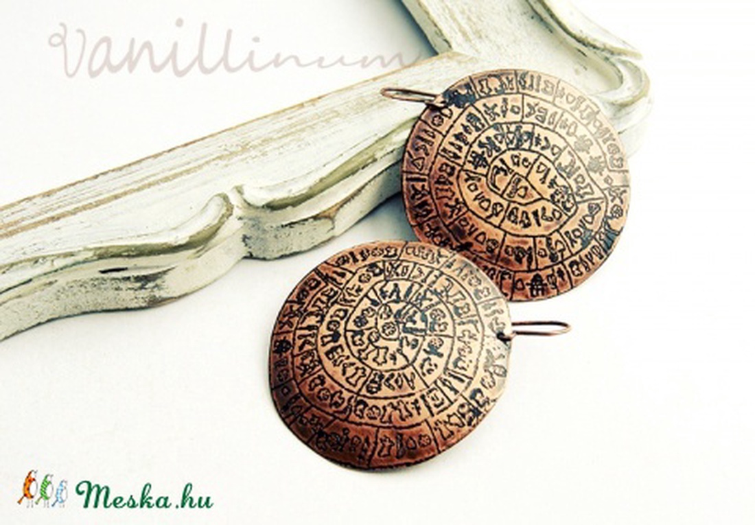 phaisztoszi korong - maratott fülbevaló -  - Meska.hu