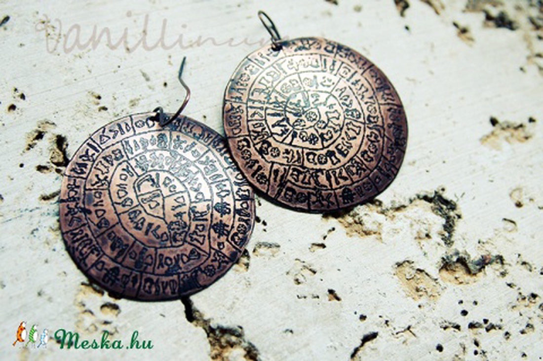 phaisztoszi korong - maratott fülbevaló -  - Meska.hu