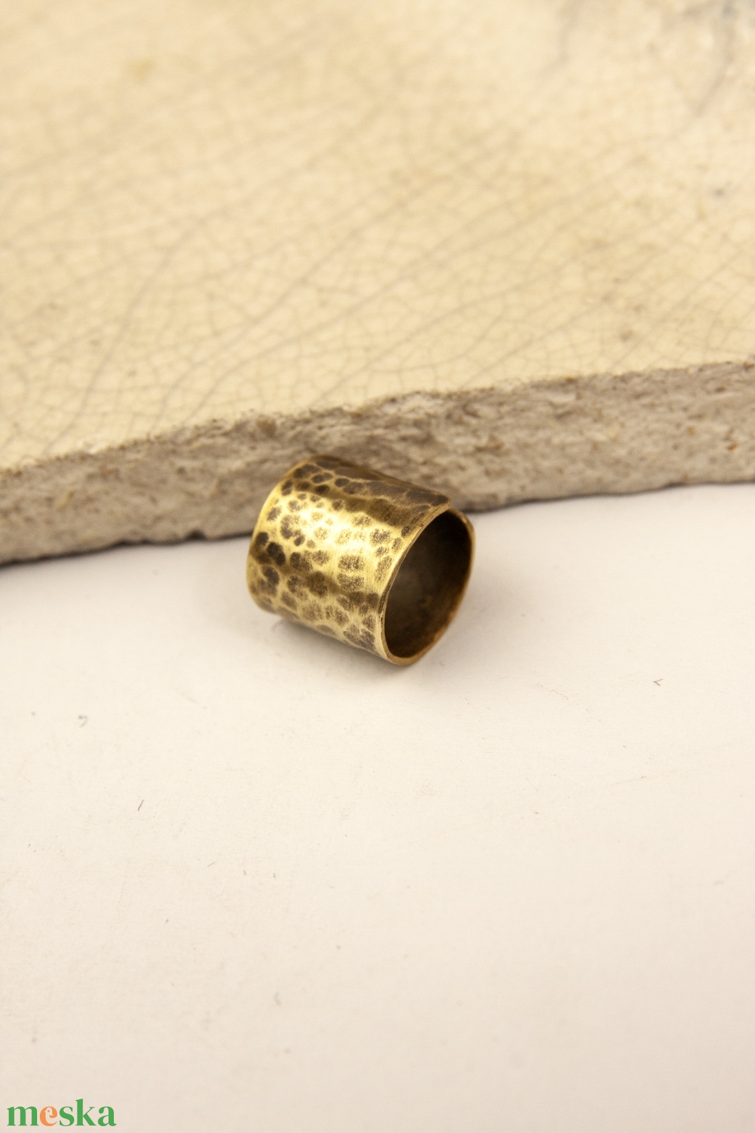 mininál - sárgaréz fülgyűrű - ékszer - fülbevaló - fülgyűrű - Meska.hu