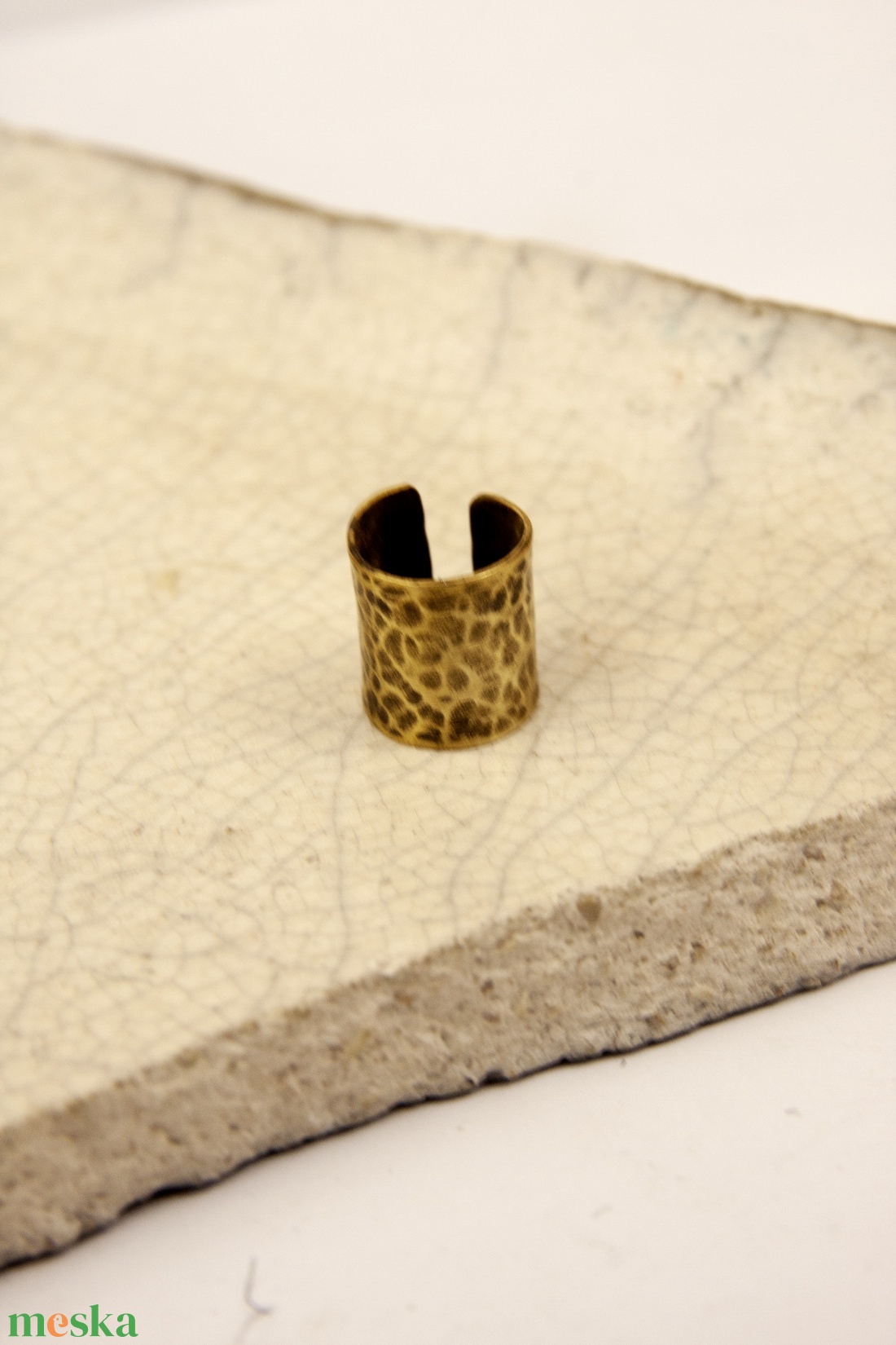 mininál - sárgaréz fülgyűrű - ékszer - fülbevaló - fülgyűrű - Meska.hu