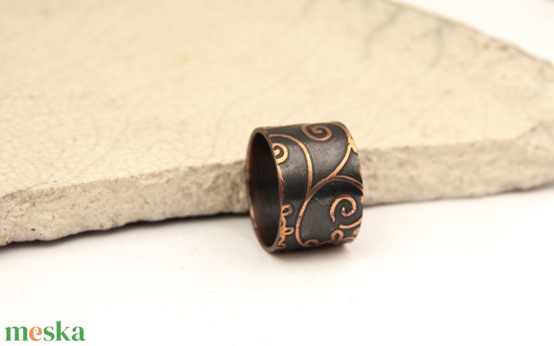 mehndi - széles,maratott vörösréz gyűrű - ékszer - gyűrű - kerek gyűrű - Meska.hu