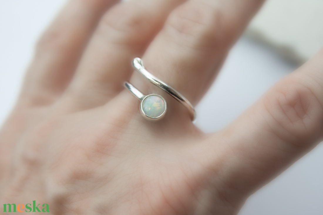 Draco - ezüst gyűrű opállal - ékszer - gyűrű - vékony gyűrű - Meska.hu Draco - ezüst gyűrű opállal - ékszer - gyűrű - vékony gyűrű - Meska.hu