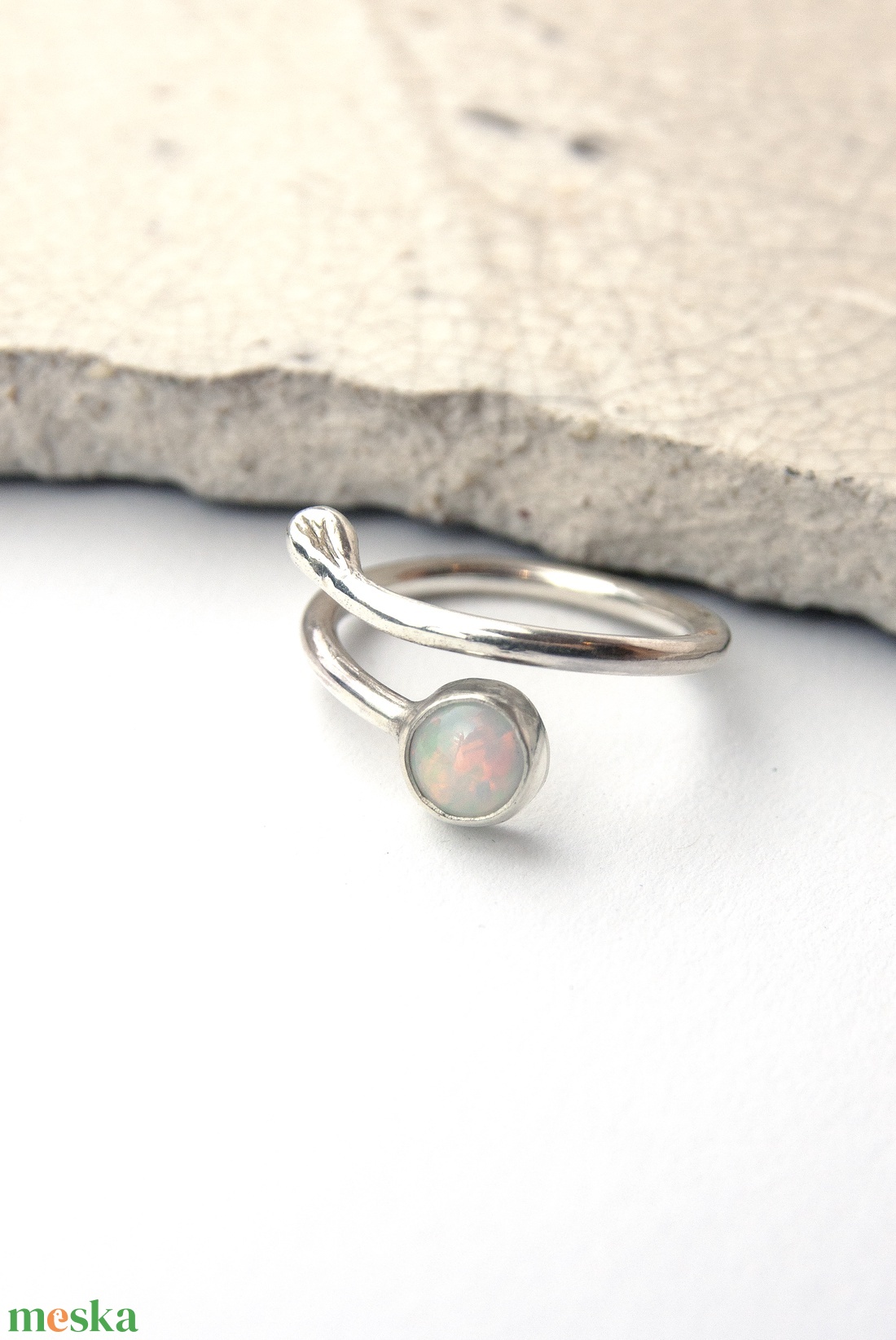 Draco - ezüst gyűrű opállal - ékszer - gyűrű - vékony gyűrű - Meska.hu Draco - ezüst gyűrű opállal - ékszer - gyűrű - vékony gyűrű - Meska.hu