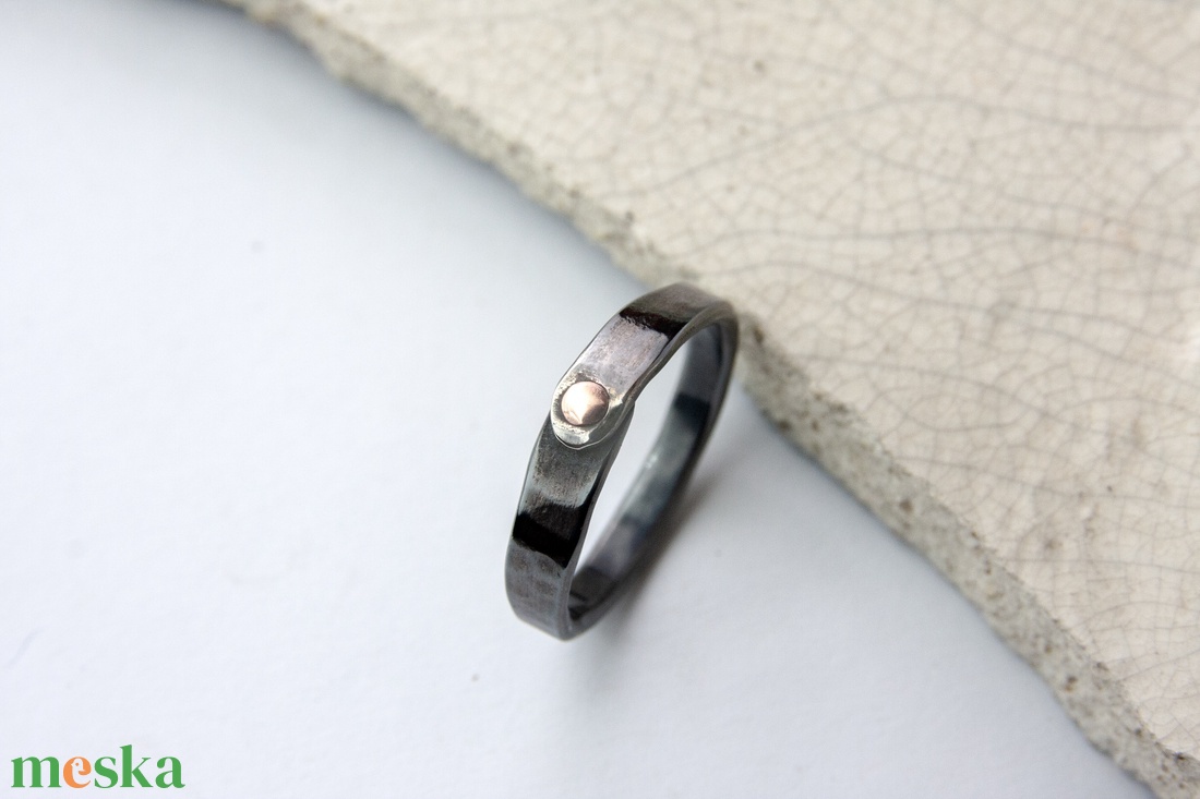 Holtpont - ezüst gyűrű réz szegeccsel - ékszer - gyűrű - kerek gyűrű - Meska.hu