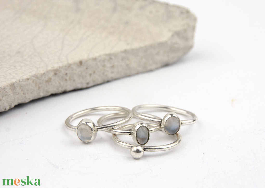 Jégvarázs - ezüst gyűrű holdkővel - ékszer - gyűrű - többköves gyűrű - Meska.hu