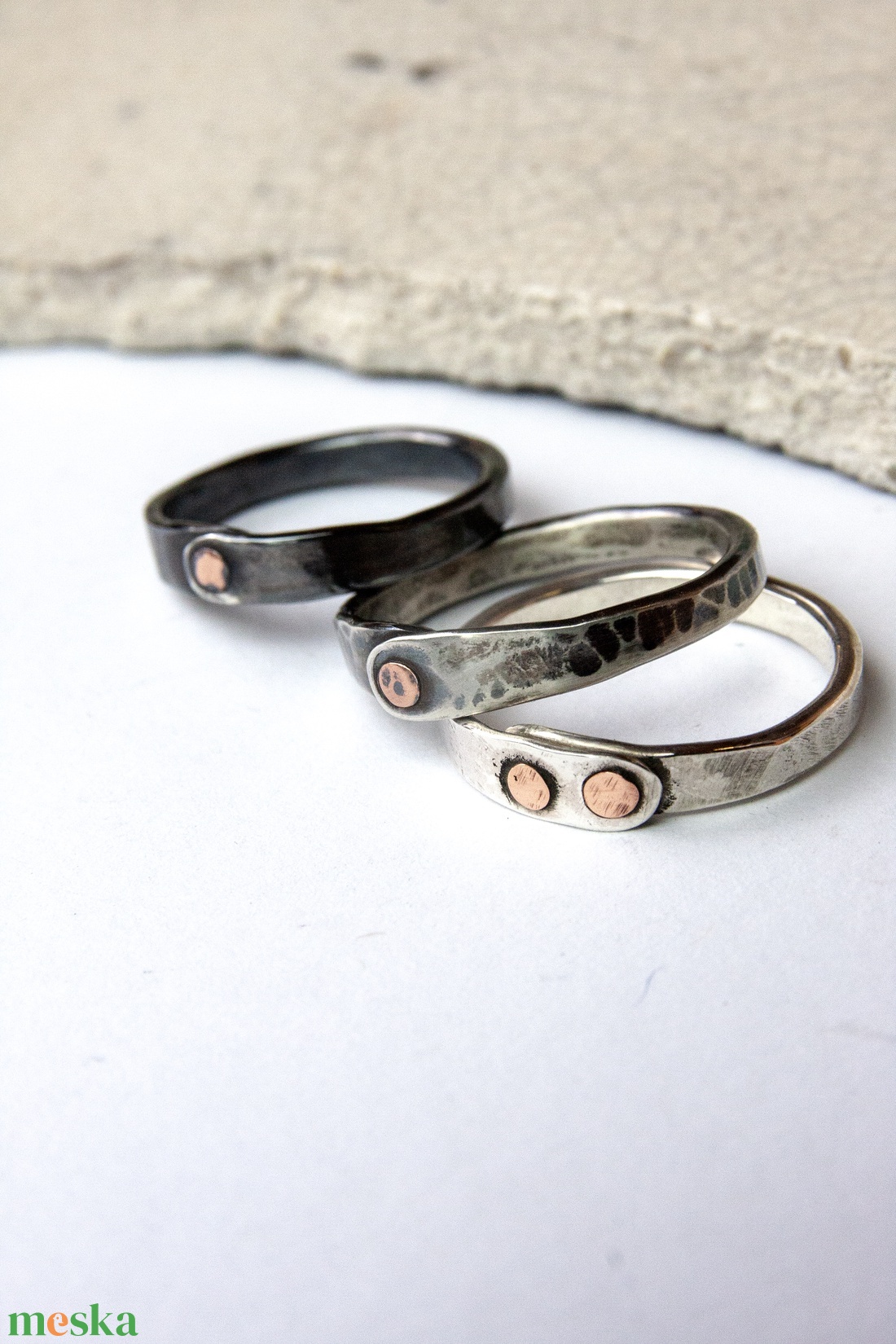 Holtpont - ezüst gyűrű réz szegeccsel - ékszer - gyűrű - kerek gyűrű - Meska.hu