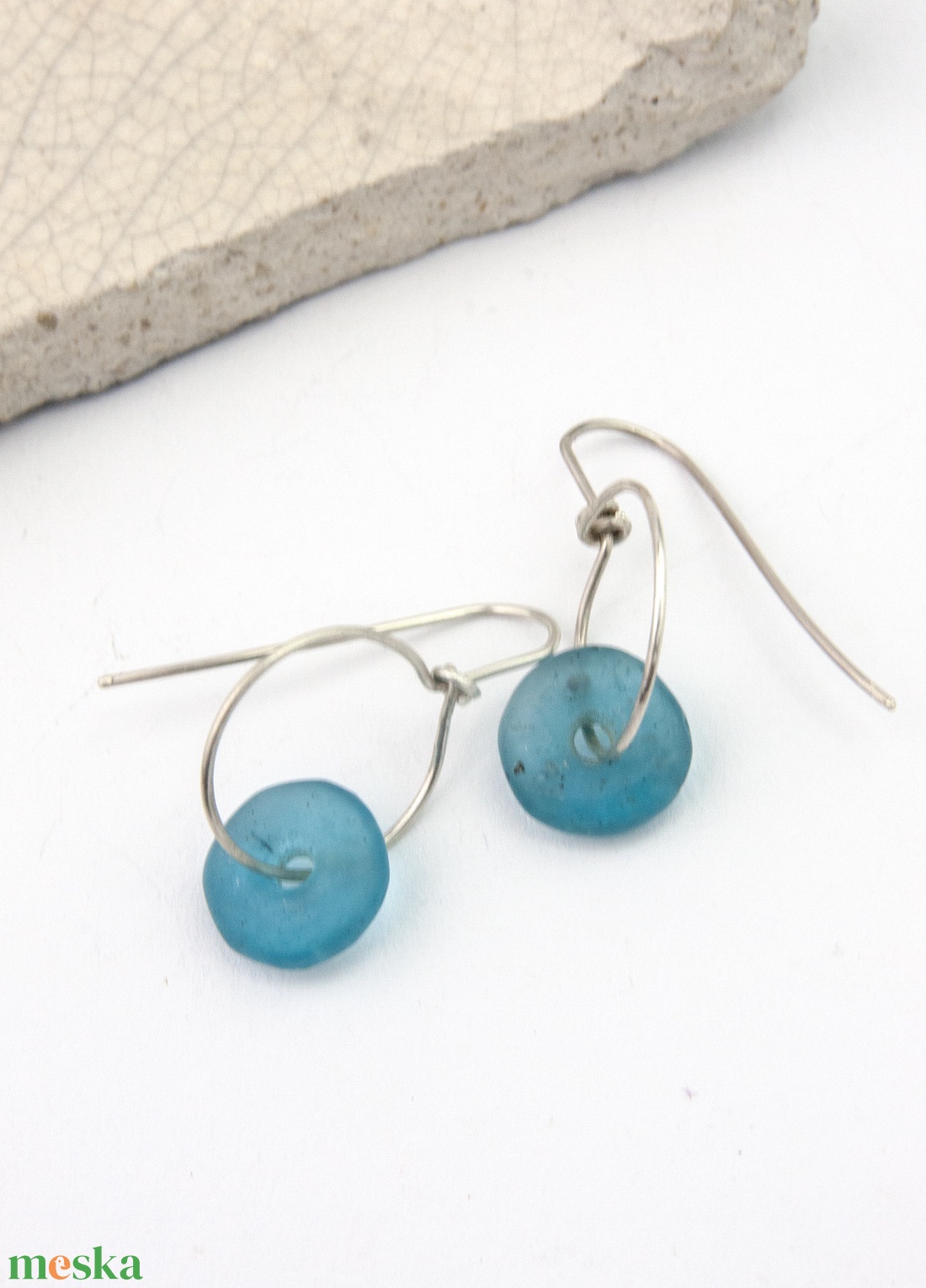 Kék lagúna - ezüst fülbevaló - ékszer - fülbevaló - karika fülbevaló - Meska.hu
