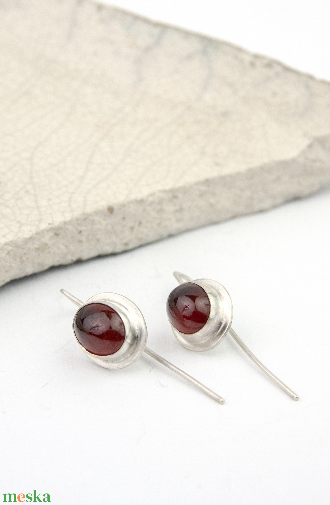 Granada - ezüst fülbevaló gránáttal - ékszer - fülbevaló - lógó fülbevaló - Meska.hu