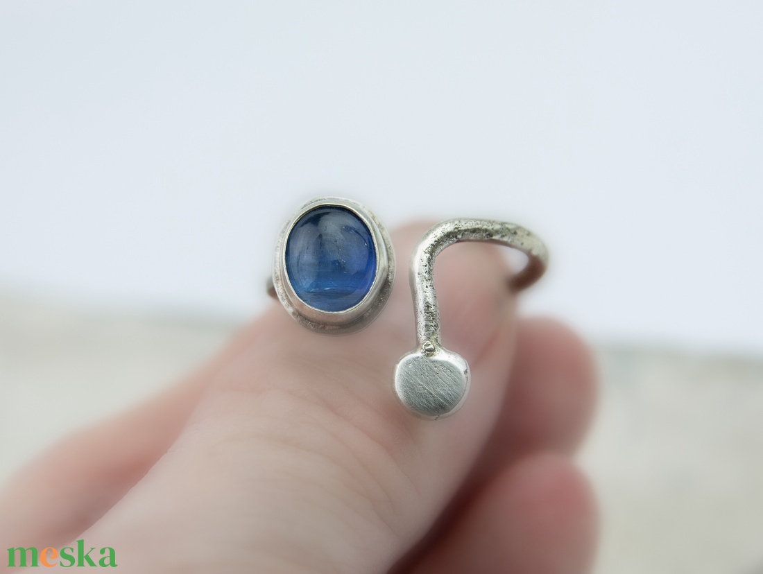 Miró - ezüst gyűrű kianittal - ékszer - gyűrű - vékony gyűrű - Meska.hu