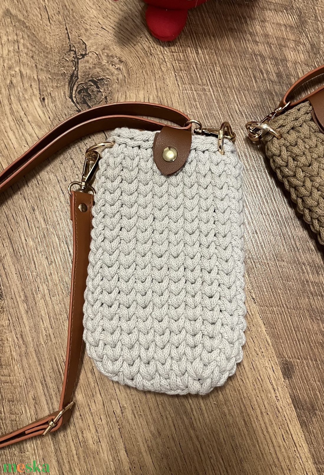 Horgolt mobil tartó táska - táska & tok - kézitáska & válltáska - vállon átvethető táska - Meska.hu