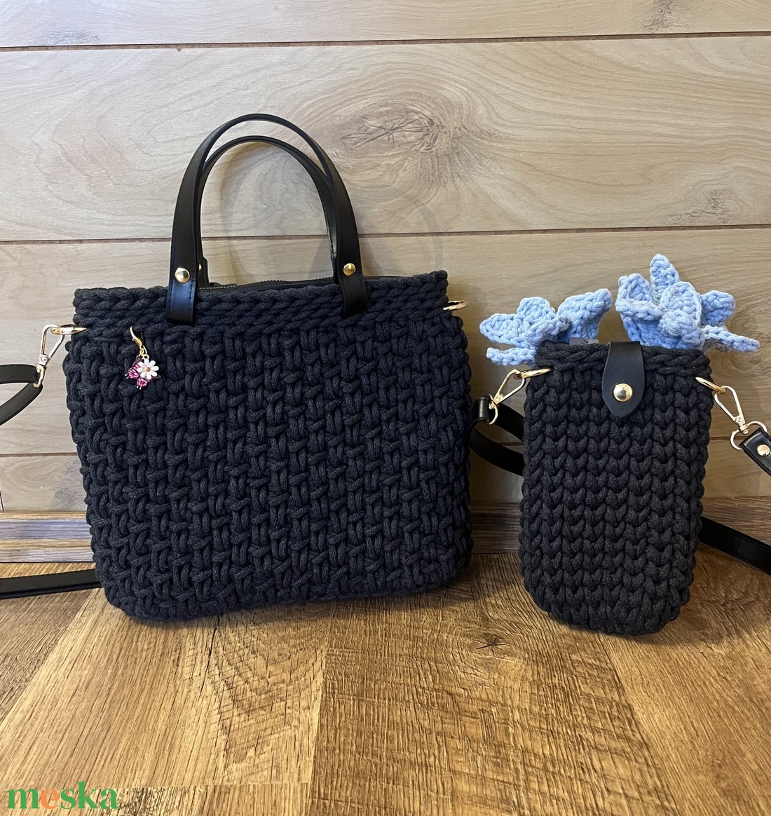 Horgolt kézi- és oldaltáska - táska & tok - kézitáska & válltáska - vállon átvethető táska - Meska.hu
