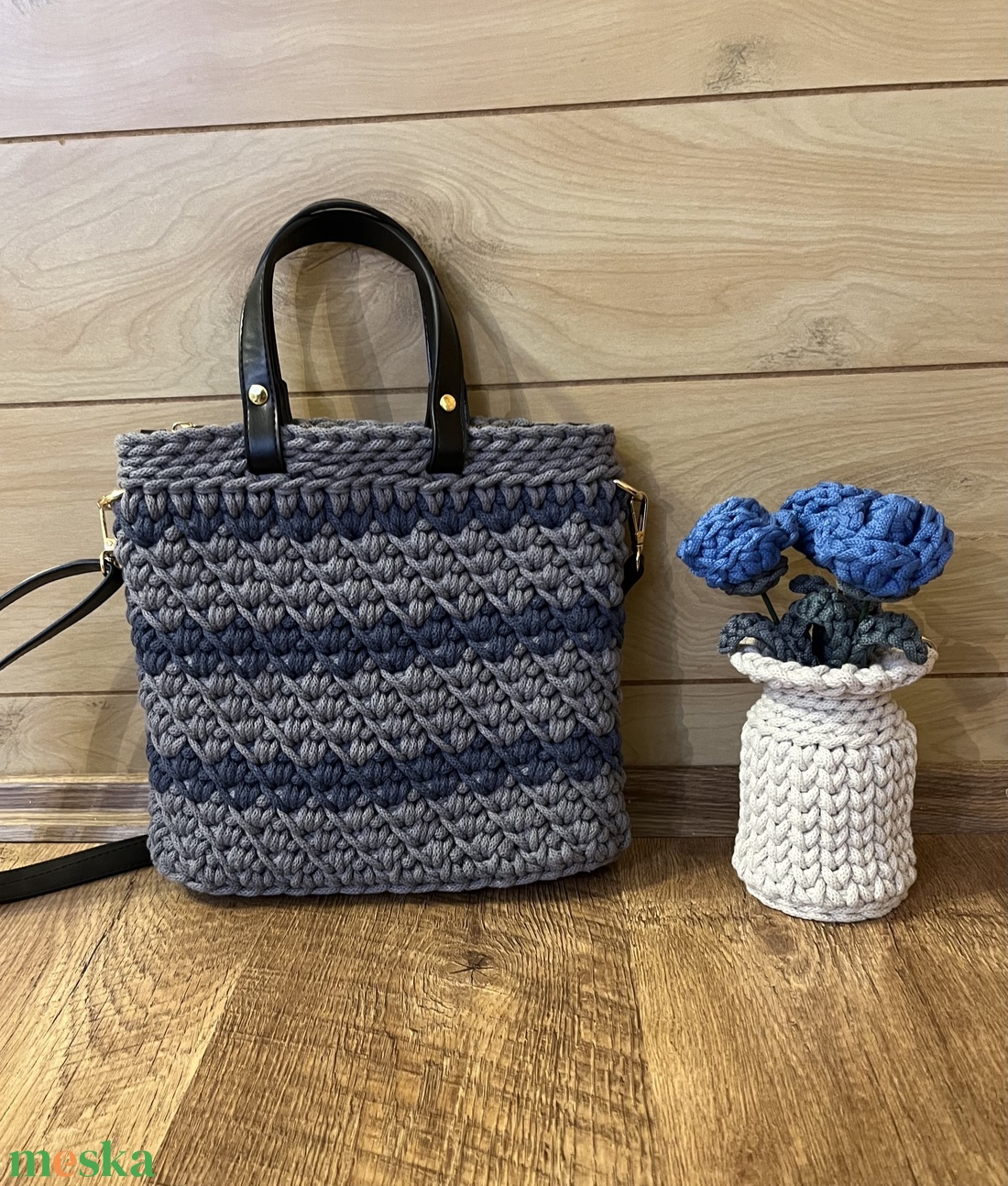 Horgolt kézi- és oldaltáska - táska & tok - kézitáska & válltáska - vállon átvethető táska - Meska.hu