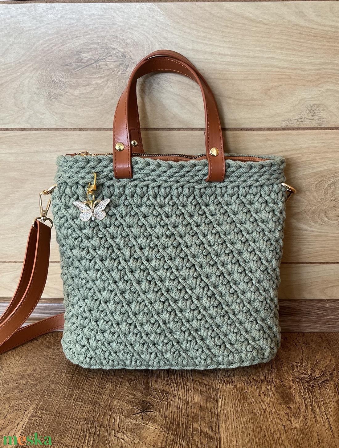 Horgolt kézi- és oldaltáska - táska & tok - kézitáska & válltáska - vállon átvethető táska - Meska.hu