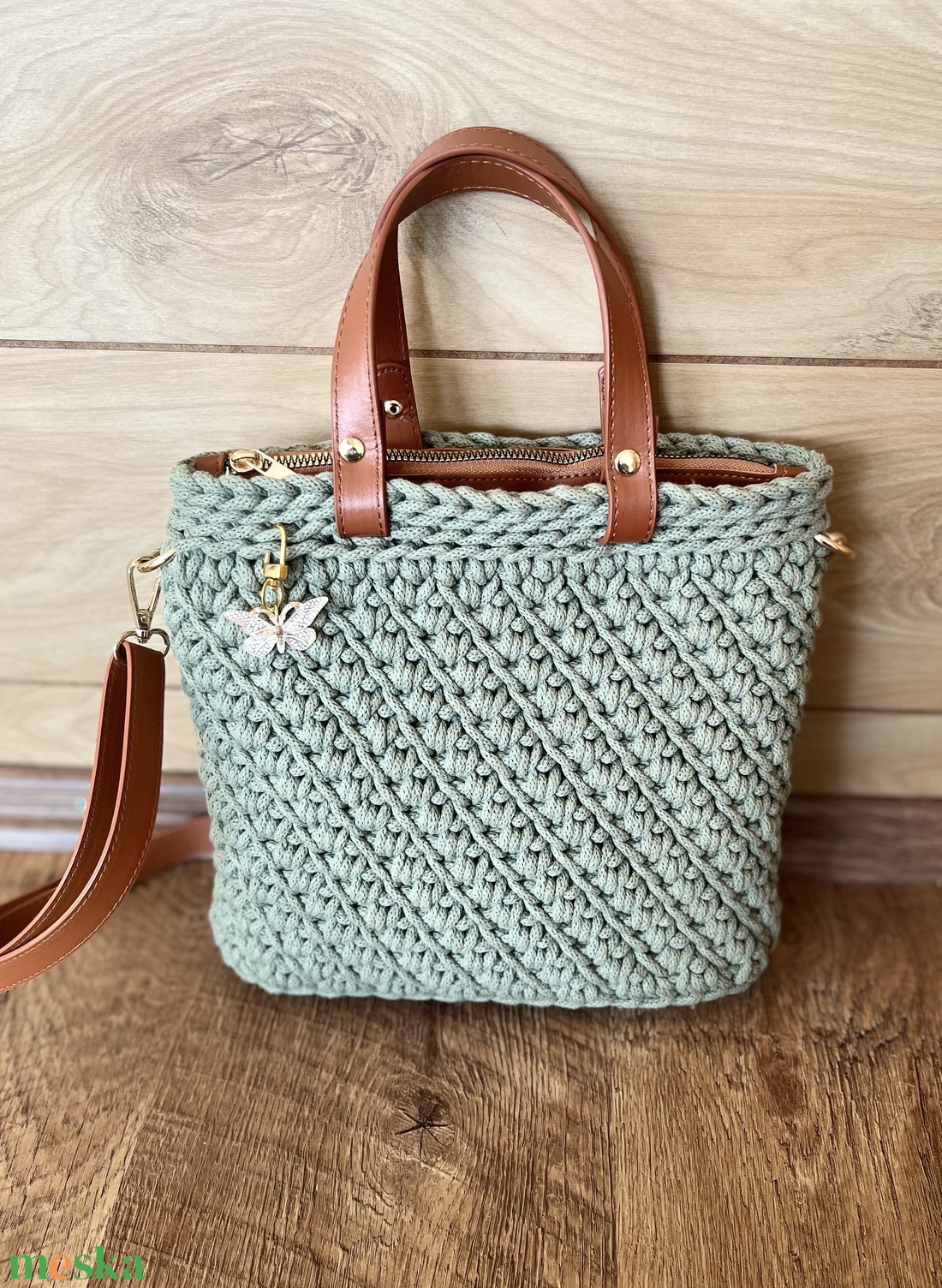 Horgolt kézi- és oldaltáska - táska & tok - kézitáska & válltáska - vállon átvethető táska - Meska.hu