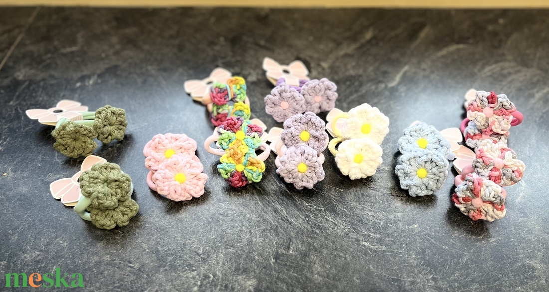 Horgolt hajgumi - ruha & divat - hajdísz & hajcsat - hajgumi - Meska.hu