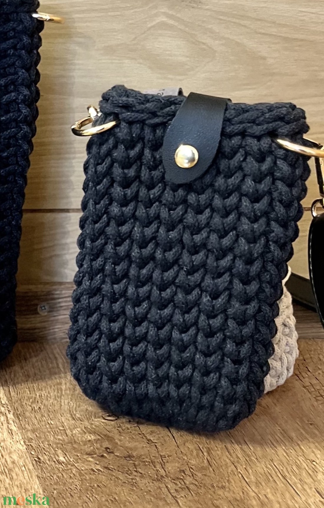 Horgolt � mobil tartó táska - táska & tok - kézitáska & válltáska - vállon átvethető táska - Meska.hu