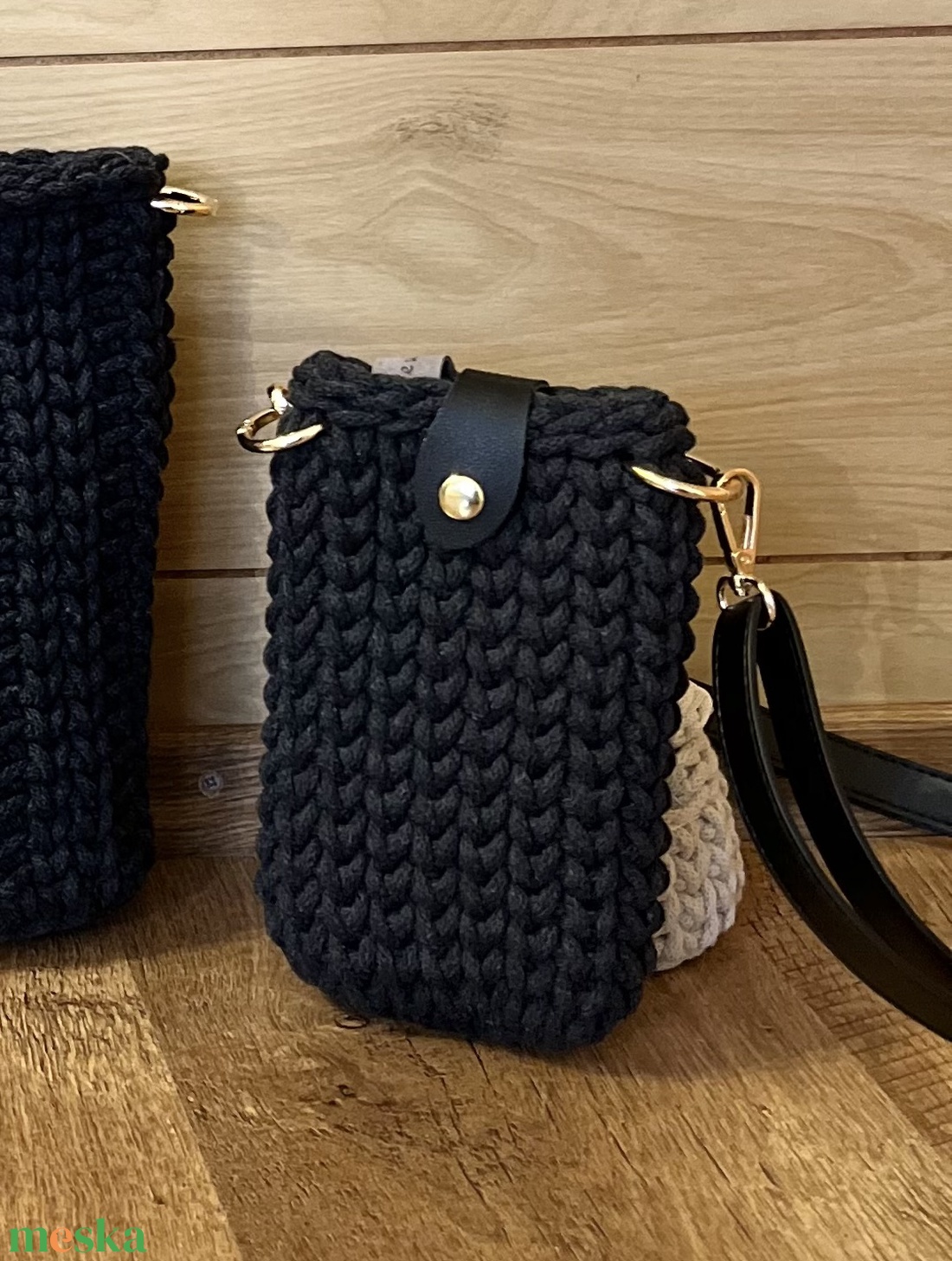 Horgolt � mobil tartó táska - táska & tok - kézitáska & válltáska - vállon átvethető táska - Meska.hu