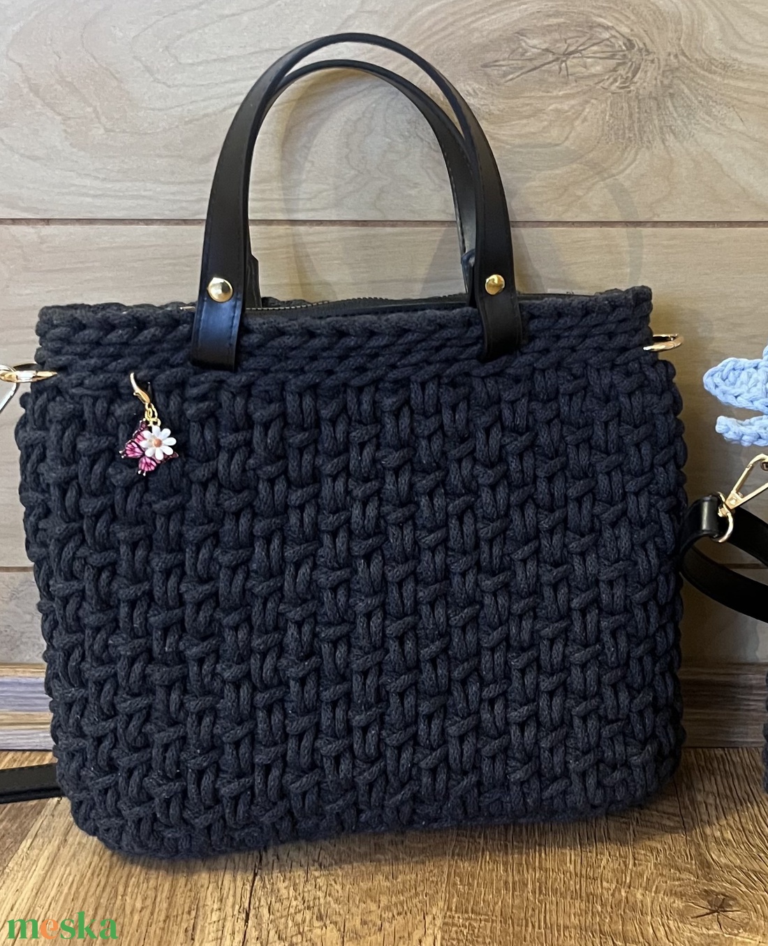 Horgolt kézi- és oldaltáska - táska & tok - kézitáska & válltáska - vállon átvethető táska - Meska.hu